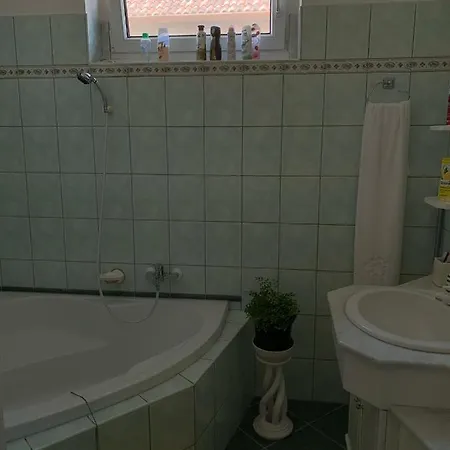 Kata Apartment Tolna