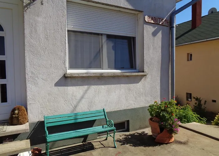 아파트 Kata Tolna